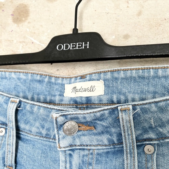 Madewell the Plus Curvy Perfect Jean Short in Baylis Wash - Picture 3 of 6